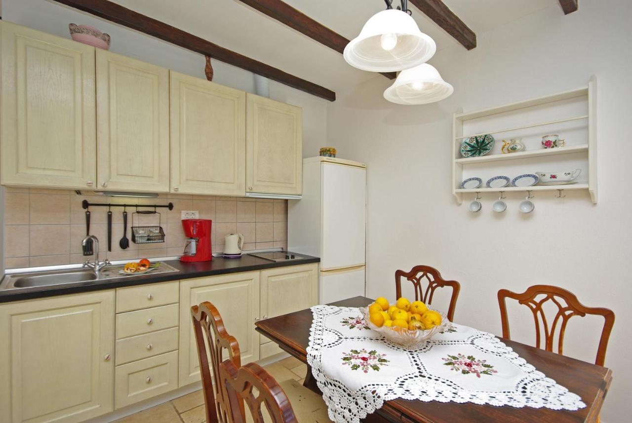 Appartamento Steinhaus Dalmatien Podaca Esterno foto