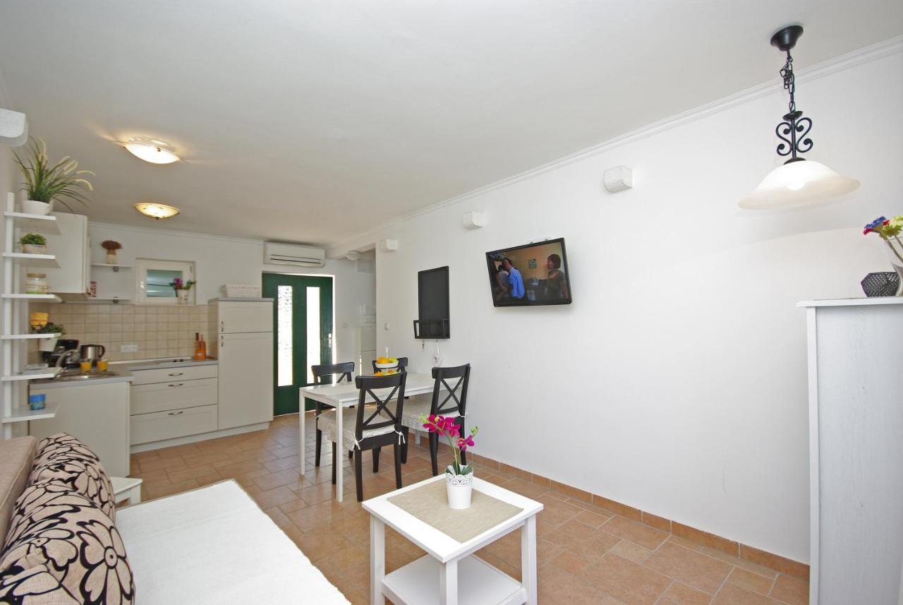 Appartamento Steinhaus Dalmatien Podaca Esterno foto