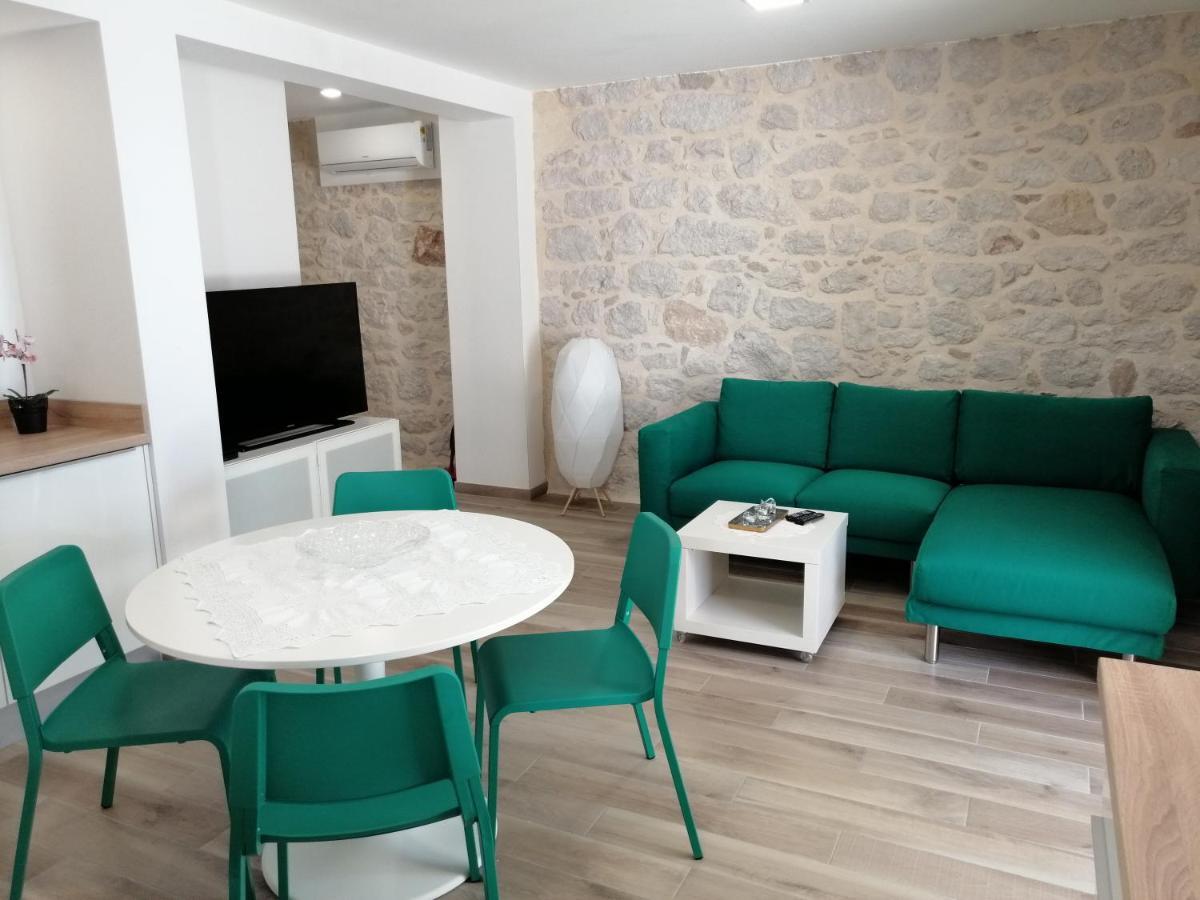 Appartamento Steinhaus Dalmatien Podaca Esterno foto